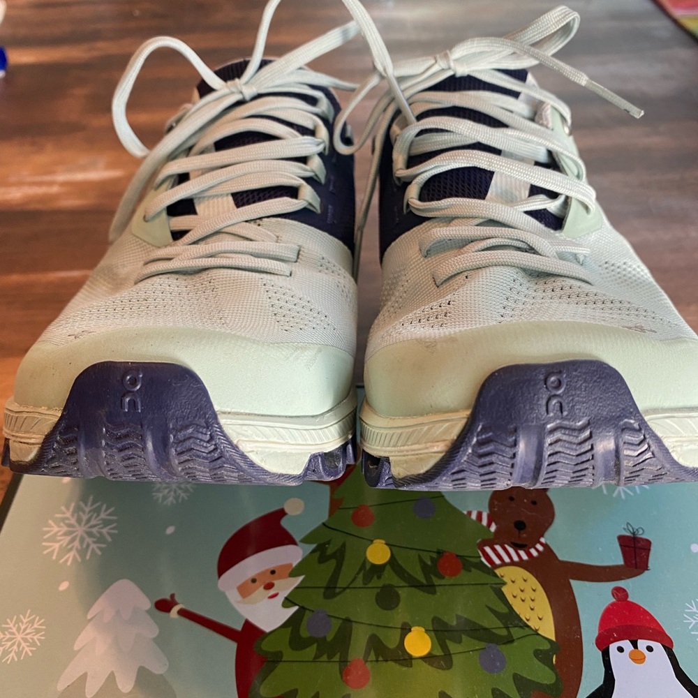 On Running Navy and Mint Sneakers Cloud Surfer Size 8 - Picture 9 of 13